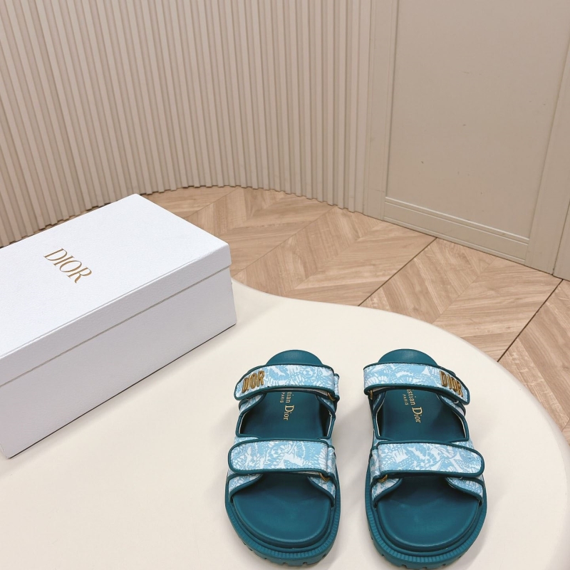 ch**an D*or sandals